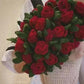 Coperta con bouquet di fiori all'uncinetto