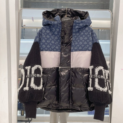Giacca da donna con cappuccio e maniche in maglia patchwork