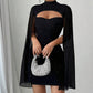 Abito da donna con cut-out a costine e mantella in chiffon