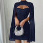 Abito da donna con cut-out a costine e mantella in chiffon