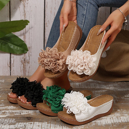 ✨Sandali con zeppa e applicazioni floreali da donna 👡Entra nell'estate con stile🌸
