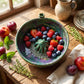 🍓 65% OFF NOW!🔥Berry Swirl Washing & Serving Bowl – Dual-purpose colander design, non-slip base & perfect for rinsing, draining & serving berries or snacks 🥣