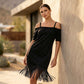 Abito da donna con spalle scoperte, spalline e frange
