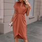 Abito elegante da donna, con scollo a V e volant