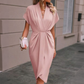 Abito elegante da donna, con scollo a V e volant