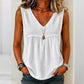 🌿 SCONTO DEL 50% ✨ Top da donna in lino – Scollo a V e raffinati dettagli in pizzo 💛
