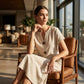 🌿 Robe midi d'été à col en V et boutons décoratifs – Tissu en lin léger, manches courtes évasées – Une élégance simple pour la femme qui a du goût ✨