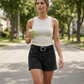 Pantaloncini casual da donna in tessuto elasticizzato con tasche funzionali