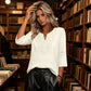 ☀️👚Consiglio del giorno – Camicetta con scollo a V e bordi in pizzo – tessuto traspirante e linea che valorizza la figura, perfetta sia per il lavoro che per il weekend 🌿