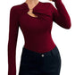 Top con scollo scolpito