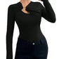 Top con scollo scolpito