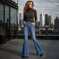 Jeans a zampa stretch a vita alta da donna